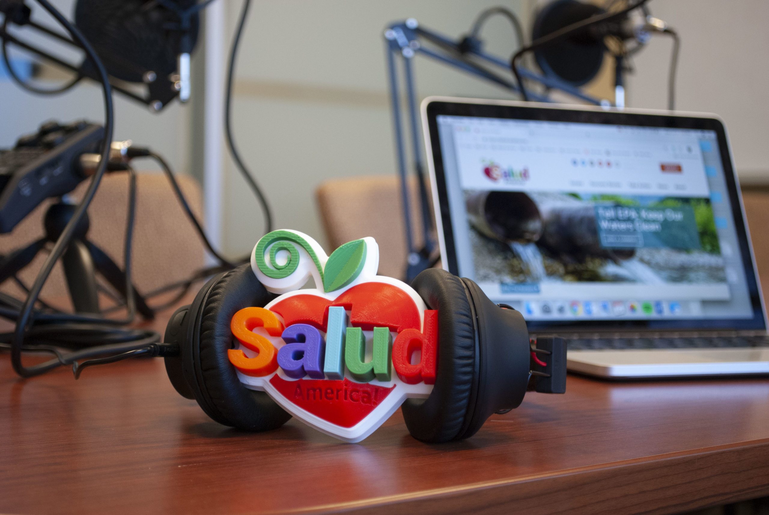 SaludTalks podcast